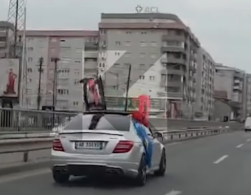 Valë emocioni - shqiptarët nga Shqipëria drejt Prishtinës për Dardanët (VIDEO)