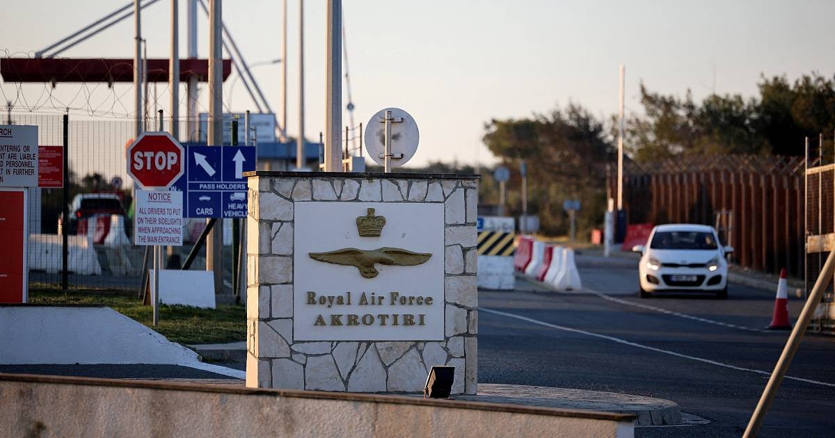 Droni iranian godet bazën ajrore britanike në Qipro