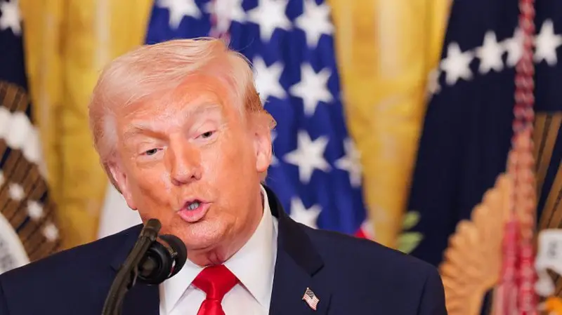 Trump mohon raportimet se pesë aeroplanë amerikanë u shkatërruan
