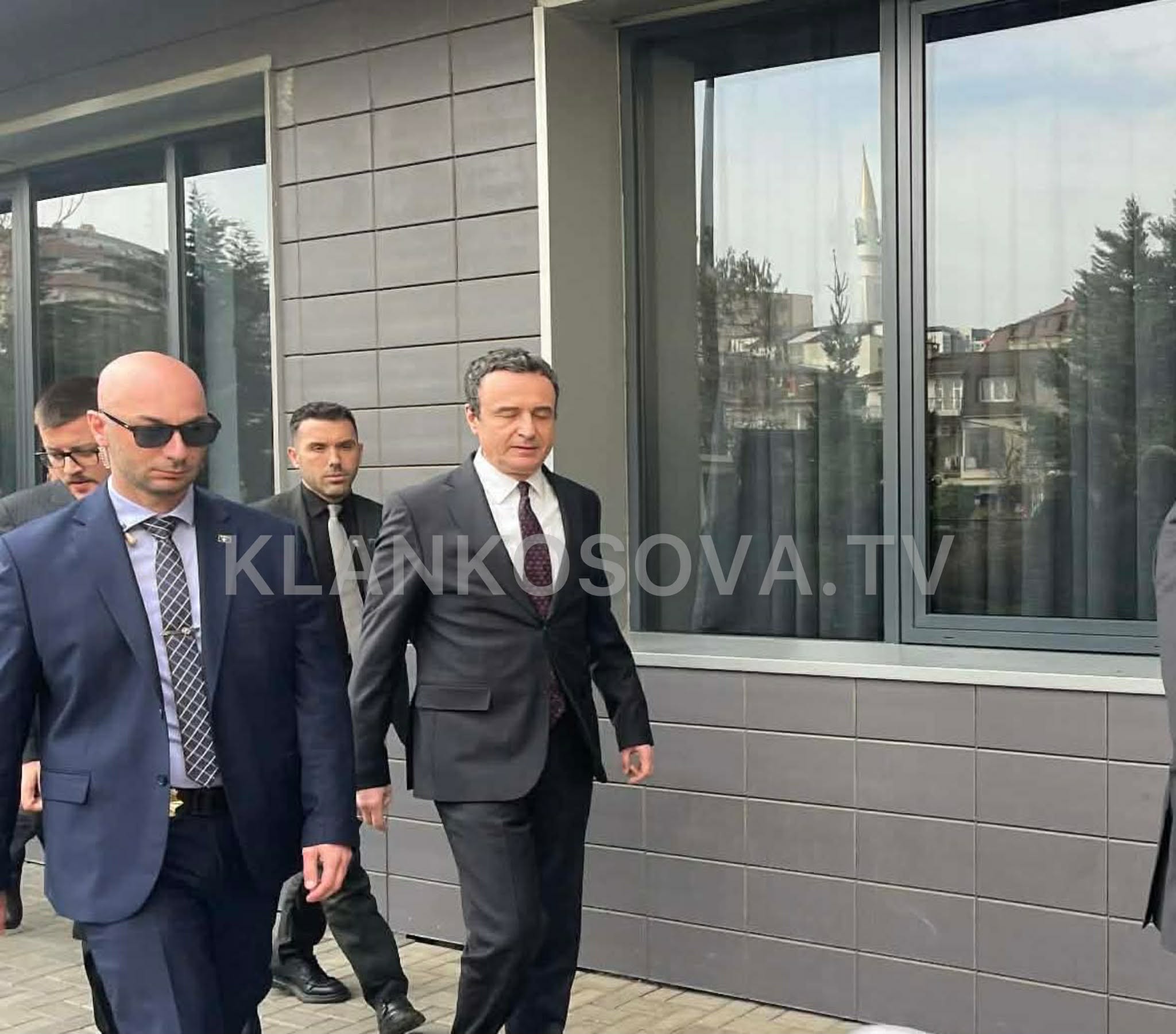 Kurti: Po i vazhdojmë përpjekjet për sfidën e zgjedhjes së presidentit
