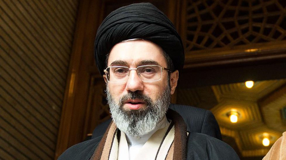 Udhëheqësi Suprem i Iranit thotë se Ngushtica e Hormuzit duhet të mbetet e mbyllur