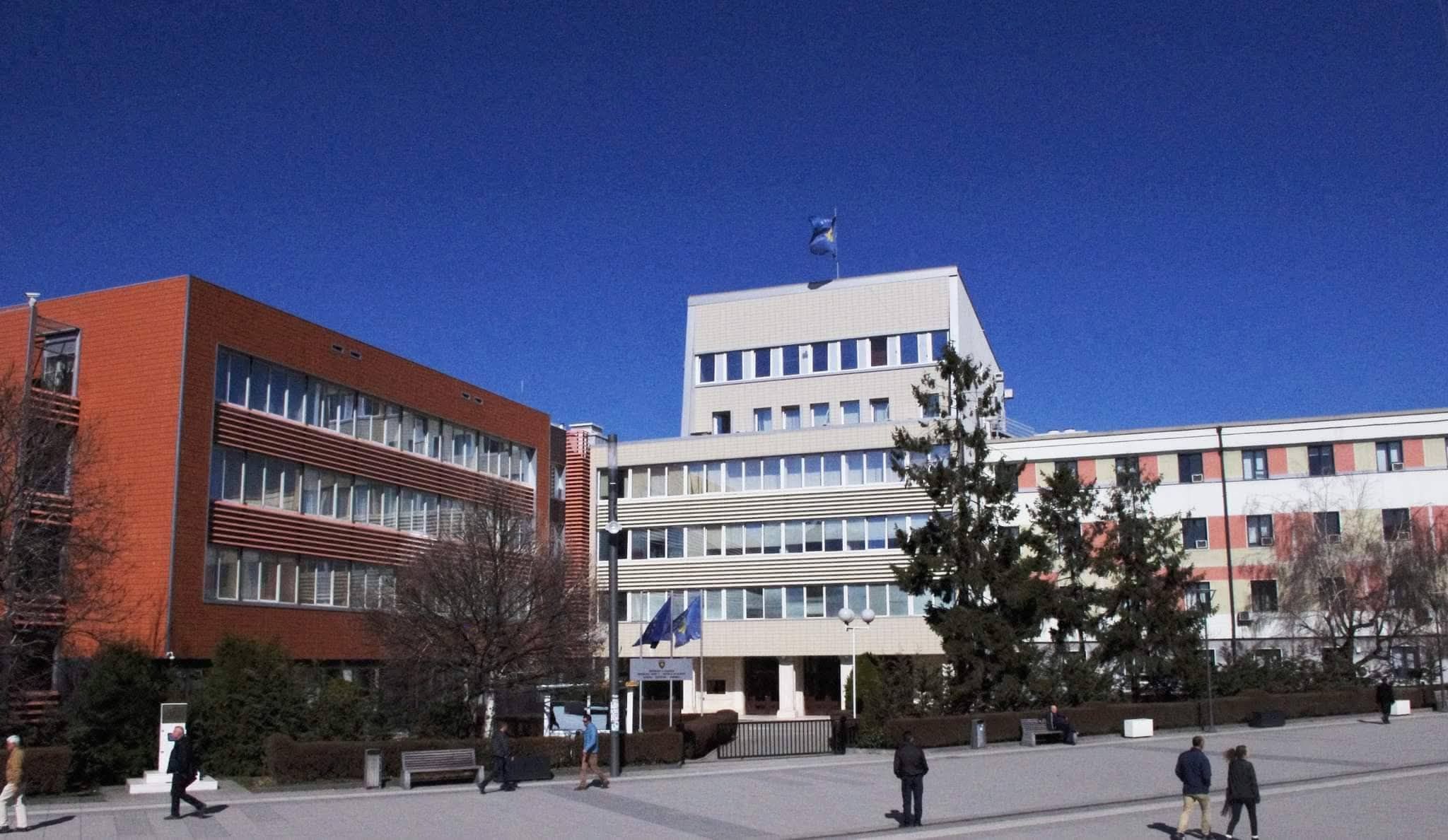 Kontestimi i ekspozitës: Kuvendi heq përgjegjësinë nga vetja, e hedh te organizatorët