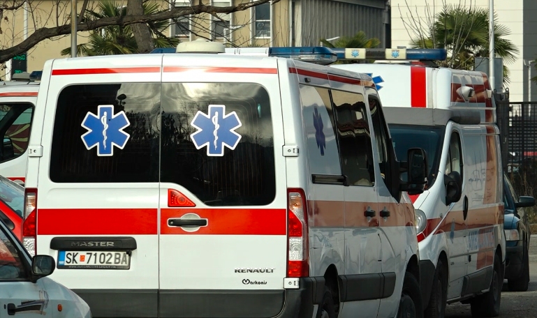 Dy fëmijë nga Kumanova helmohen me lëng për spërkatjen e pemëve