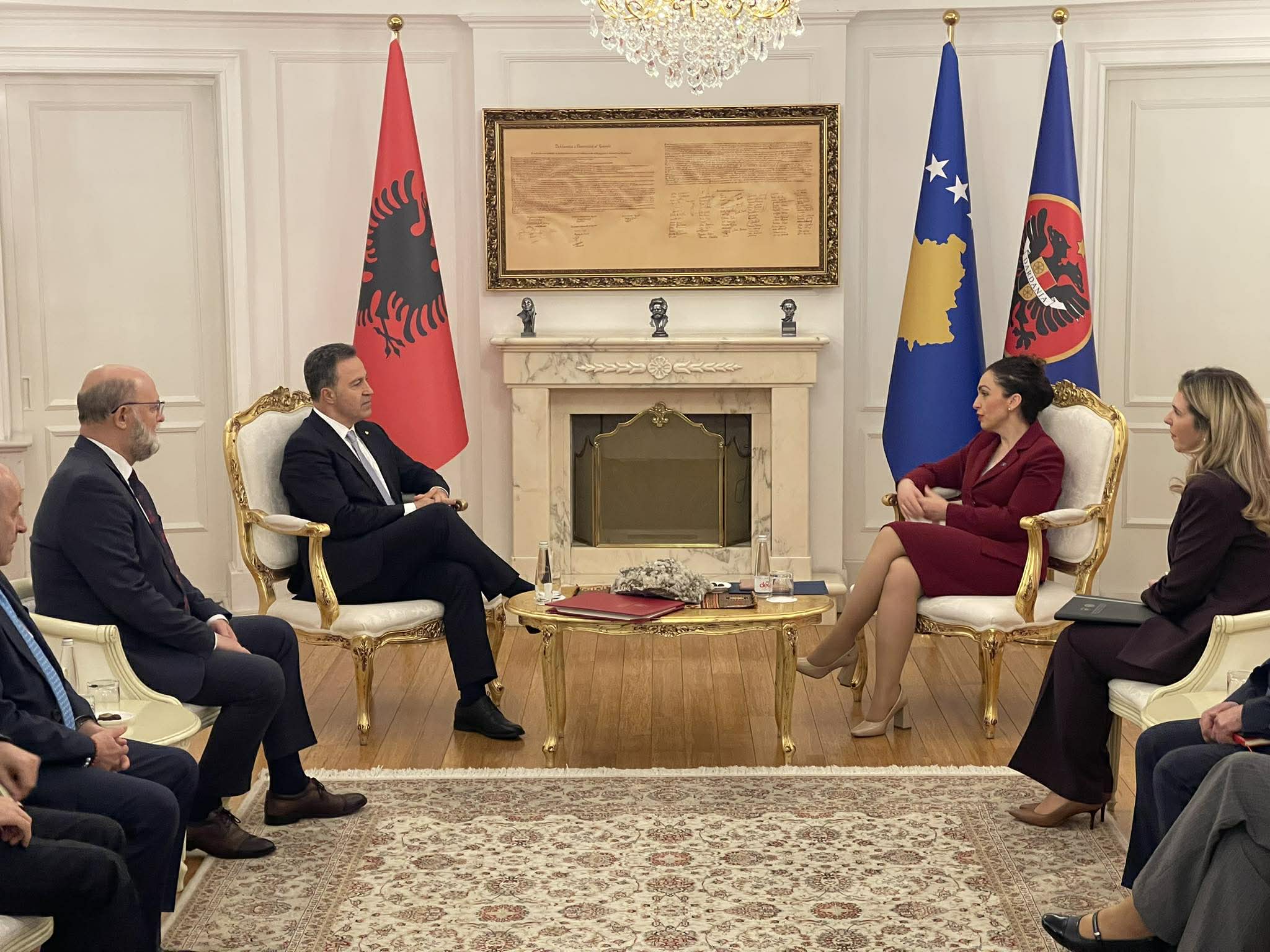 Kryekuvendari shqiptar Peleshi pritet nga Presidentja Osmani
