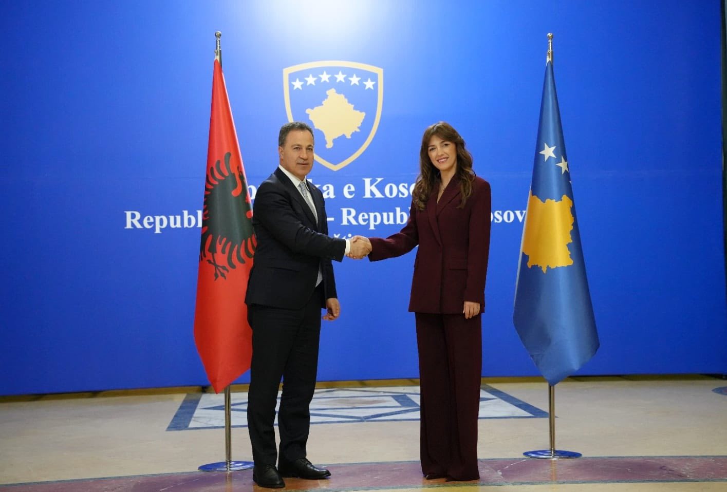 Haxhiu pas takimit me Peleshin: Na dha mundësinë të kujtojmë bashkëpunimin vëllazëror