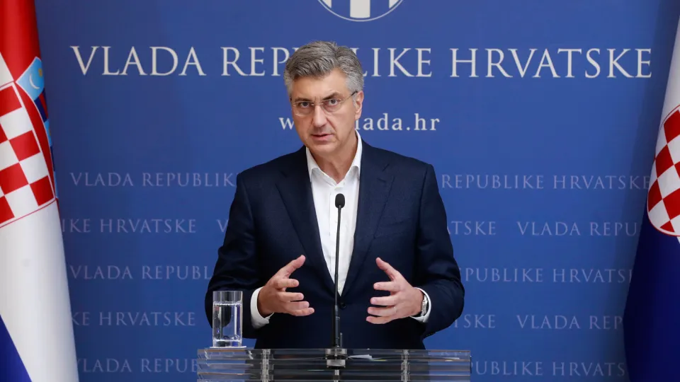 "Kroacia, Shqipëria dhe Kosova nuk e kërcënojnë integritetin territorial të askujt", thotë Plenkoviq