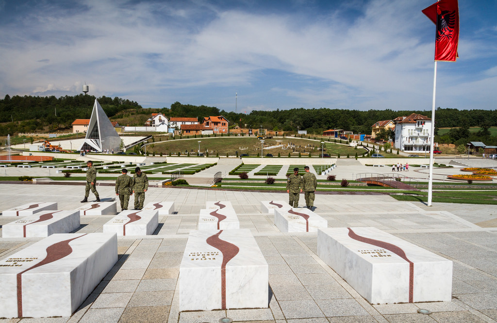 Epopeja e UÇK-së: Krerët e shtetit do të bëjnë homazhe në Prekaz