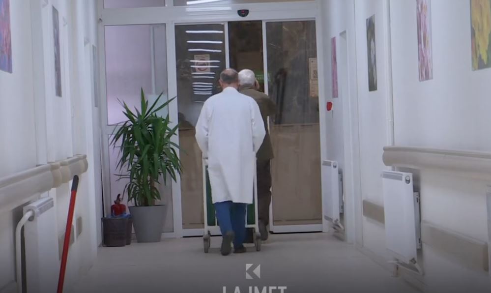 Ministri e sindikalistët e shëndetësisë pa takim që 2 vjet (VIDEO)
