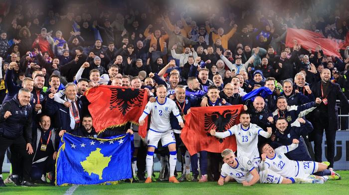 Një komb në këmbë, Kosova është vetëm një hap larg historisë