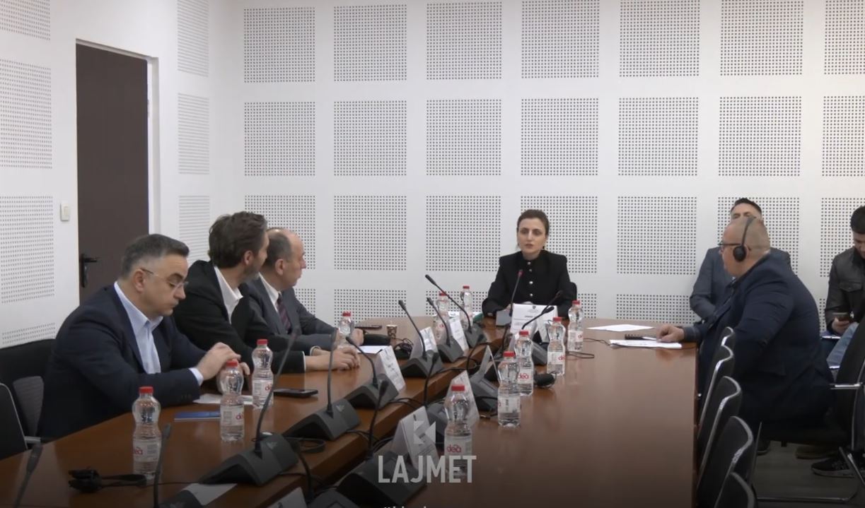 Bordi i ZRRE nuk iu përgjigj deputetëve të Komisionit për Ekonomi, u ankuan për mungesë kuorumi (VIDEO)