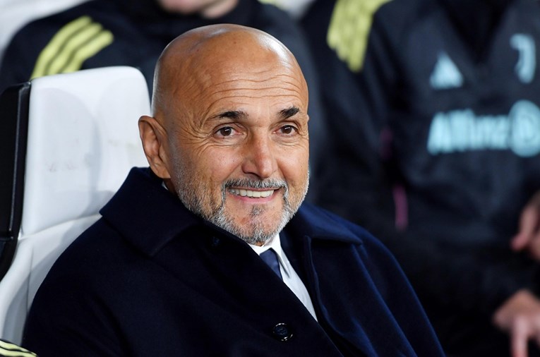 Mediat italiane: Spalleti rinovon kontratën me Juventusin