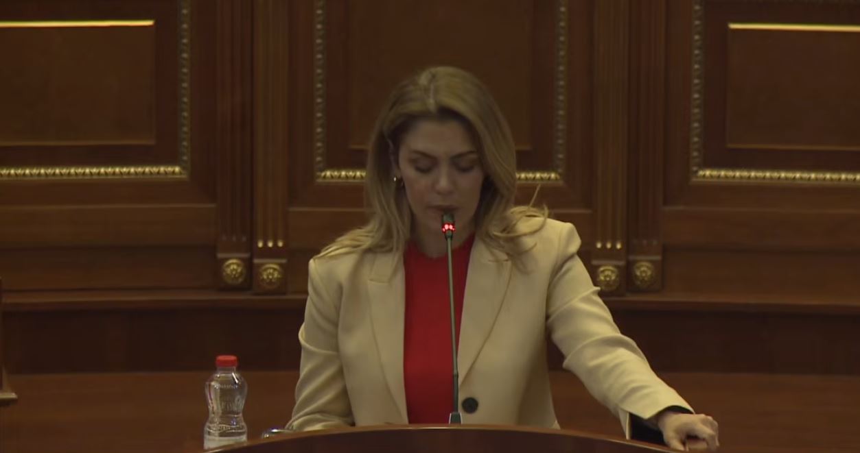 Deliu-Kodra: Qeveria po tenton të kalojë ligje me shpejtësi, i duhen për propagandë elektorale