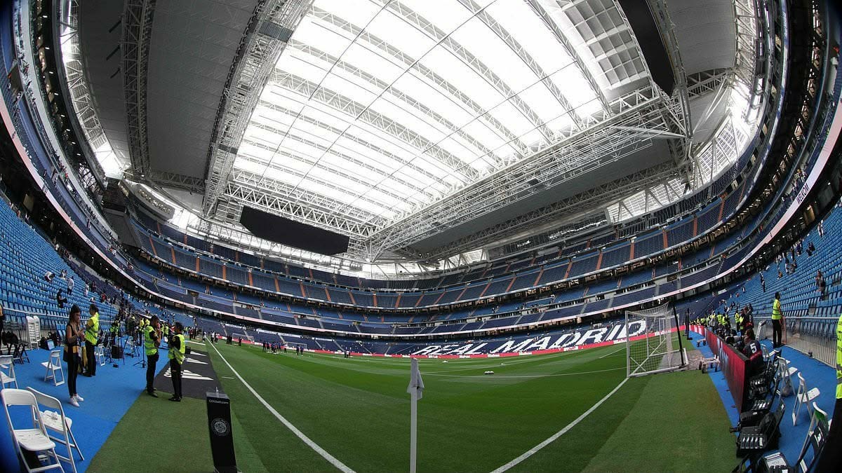 Real Madridi mbyll çatinë e “Bernabéu”-t për duelin me Bayernin, bavarezët ankohen në UEFA