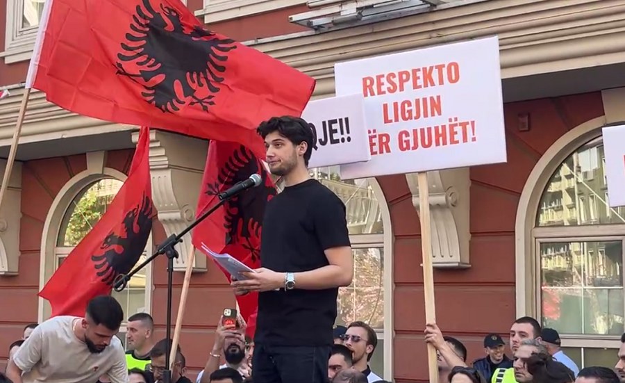 Protesta e studentëve shqiptarë në Shkup, Ademi: Nuk ka shtet pa barazi të gjuhës