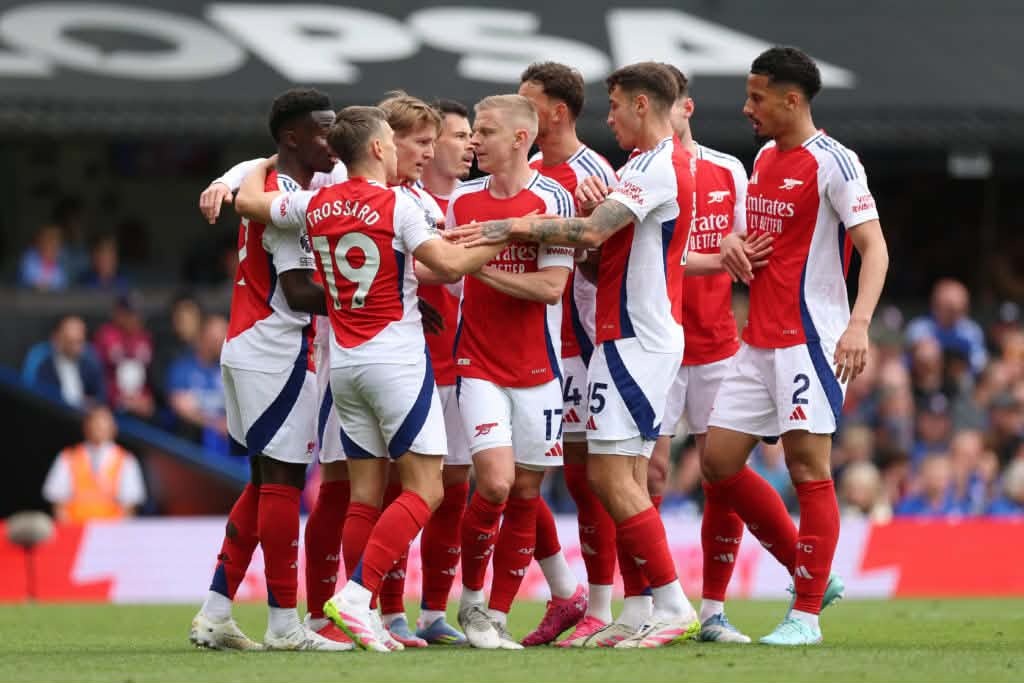 Arsenal nxjerr në shitje 5 lojtarë