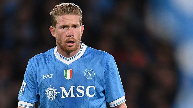 De Bruyne pritet të qëndrojë te Napoli pavarësisht gjithçkaje