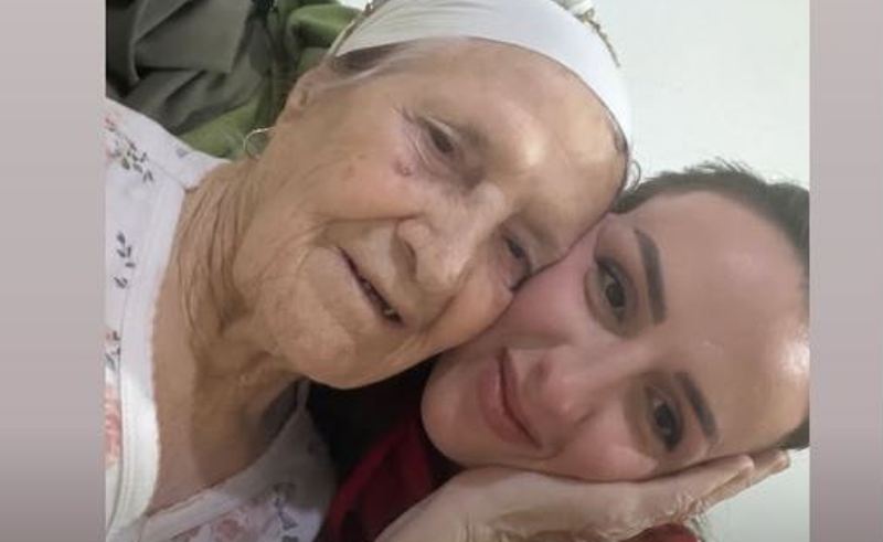Aida Doçit i vdes gjyshja: Fëmijëria ime do të mbetet gjithmonë e lidhur me të