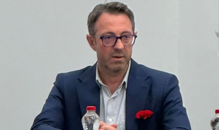 Burri i Haxhiut 'pishmanli', e fshin postimin ku kërkoi nga LDK zyrtarizimin e propozimit të Osmanit