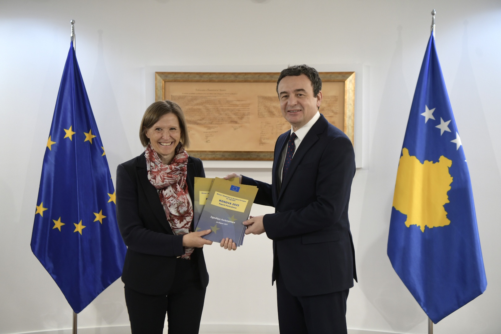 Shefja në detyrë e BE-së takon Kurtin, i prezanton gjetjet e Misionit të Zgjedhjeve