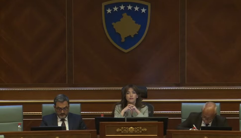 Përfundon seanca e thirrur për të diskutuar rreth presidentit