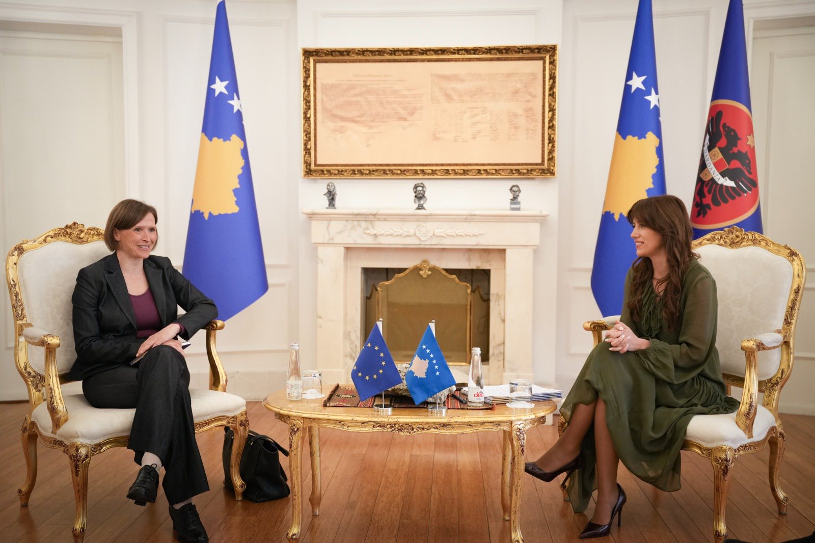 Haxhiu pret në takim Palatovën, pajtohen se proceset zgjedhore ishin dëshmi e pjekurisë demokratike