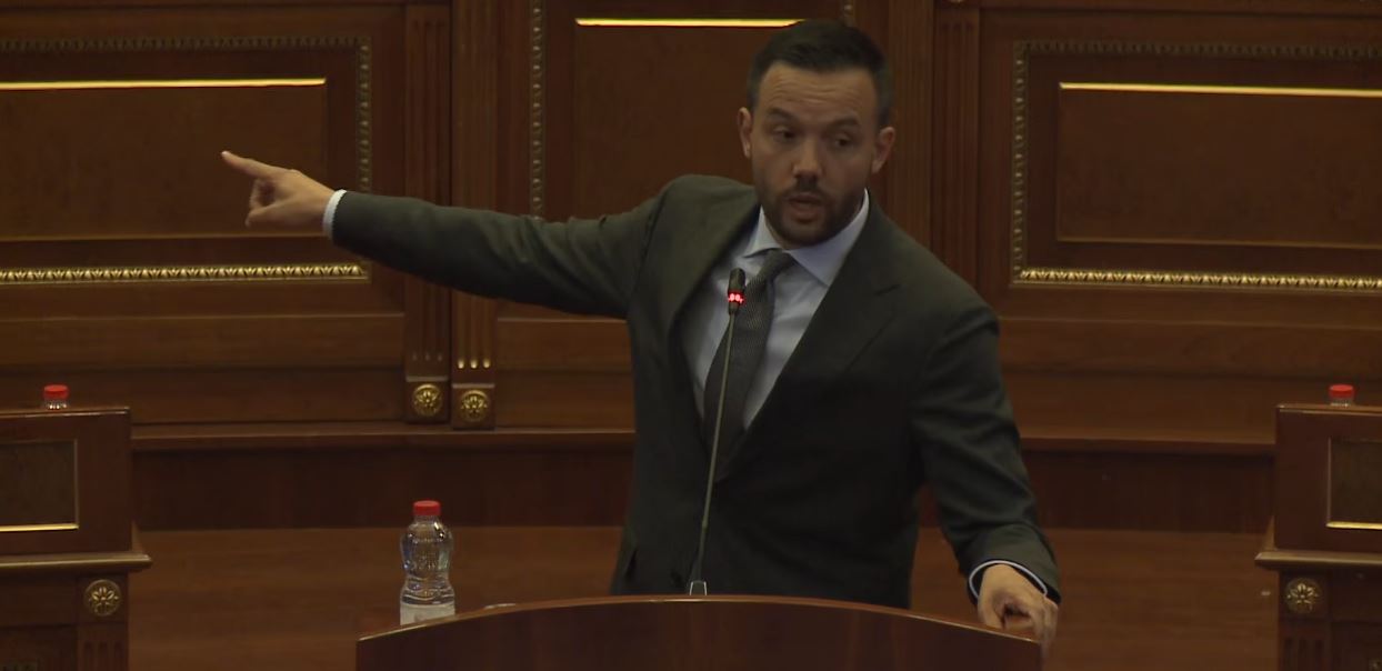 Tahiri i ashpër: Kurtit i vjen marre me ardhë se 20 vjet e ka kallë vendin me qëllimin që me shu AKP-në