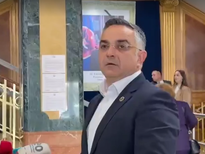 Tahiri: S’ka pasur konsultim serioz për presidentin, gjithçka është për konsum publik