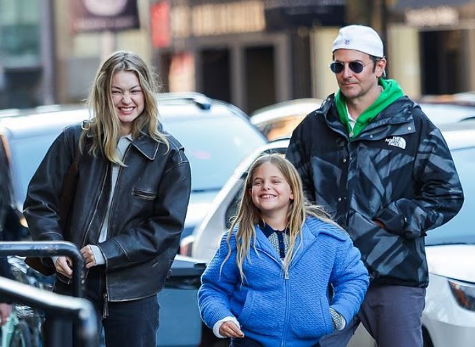 Gigi Hadid kalon kohë me vajzën e Bradley Cooper në Manhattan