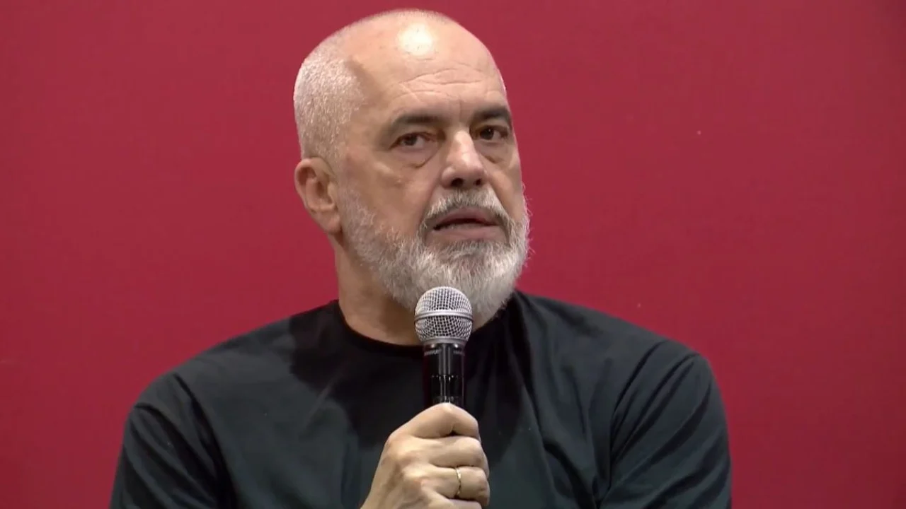 “A është e vërtetë që 9 vende kanë bllokuar Shqipërinë me veto?” Rama: Është barsoletë