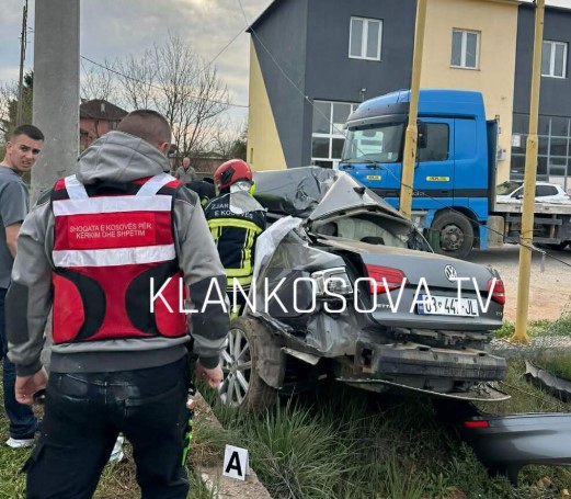 Pamje nga vendi i ngjarjes ku ndodhi vetaksidenti me fatalitet (FOTO)