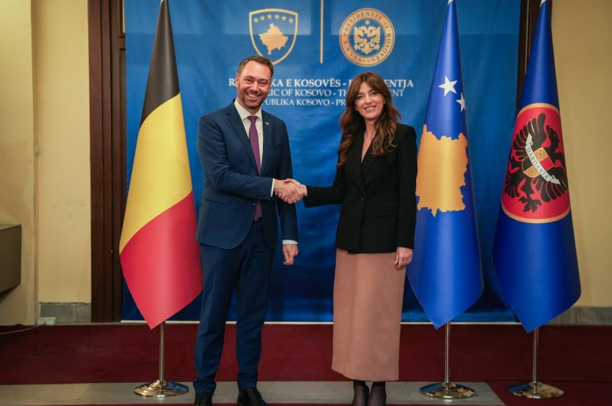 Haxhiu takon ministrin belg - flasin për anëtarësimin në BE, KiE dhe NATO