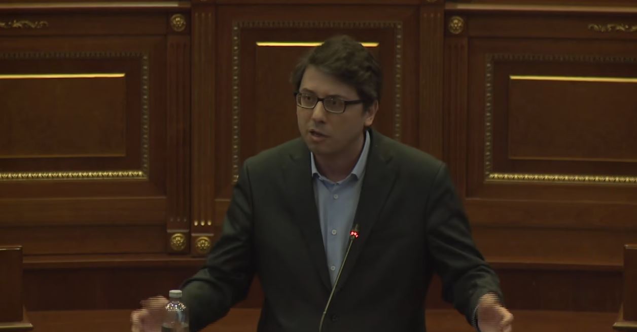 Murati: Ulja e akcizës ka efekt të vogël te qytetarët, por 10 milionë euro humbje për shtetin