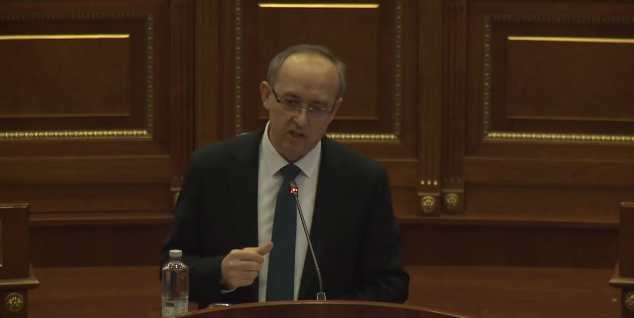 Hoti: Kjo krizë do të rezultojë me çmime më të larta të naftës, dje e pardje u rrit për 14%