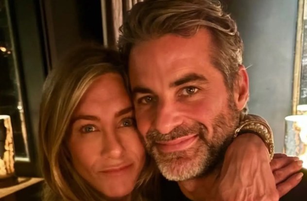 Si rrallëherë, Jennifer Aniston ndan foto me të dashurin e saj