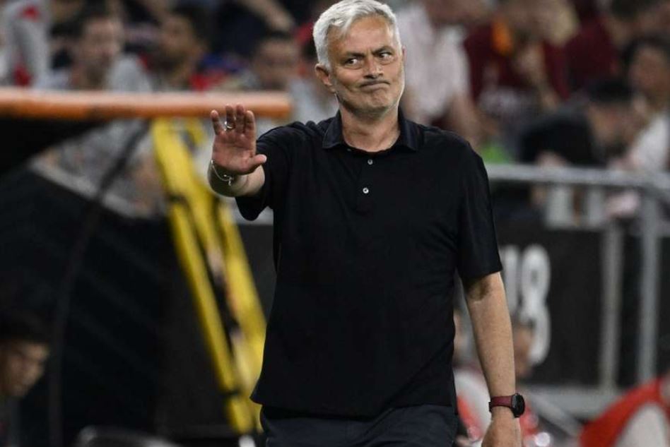Mourinho nuk e përjashton rikthimin te Real Madridi