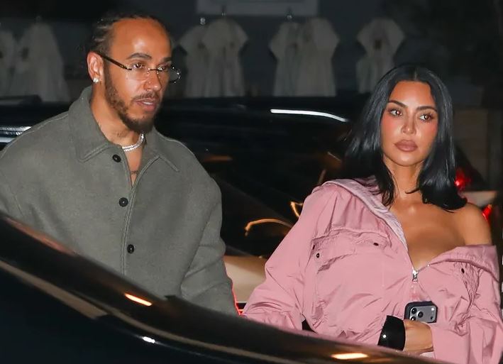 Kim Kardashian dhe Lewis Hamilton s’fshihen më, shfaqen të lumtur pranë njëri-tjetrit