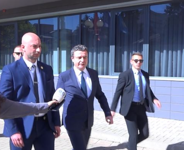 Afati për presidentin po mbaron, Kurti shmang përgjigjen për Osmanin