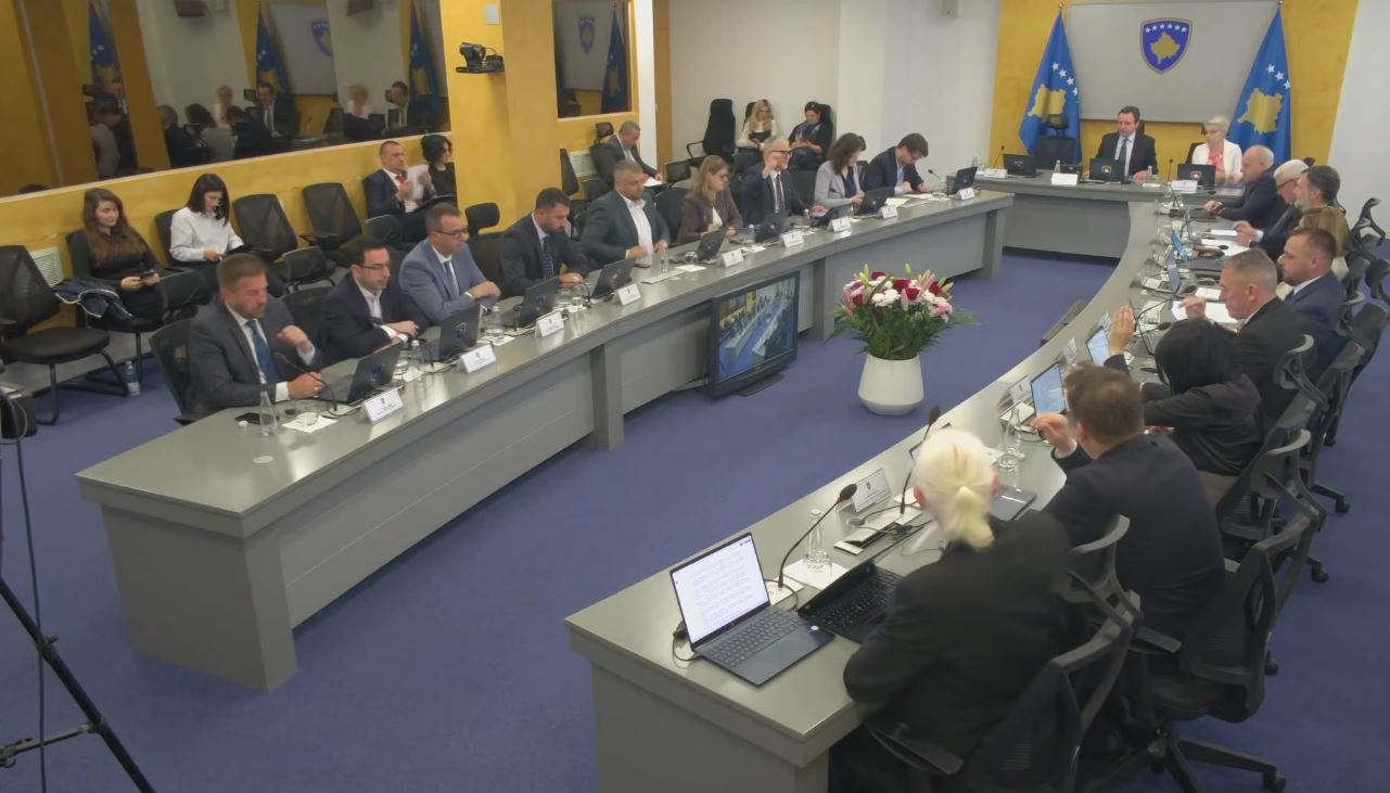 Qeveria zgjedh kryesuesin e bordit të Telekomit