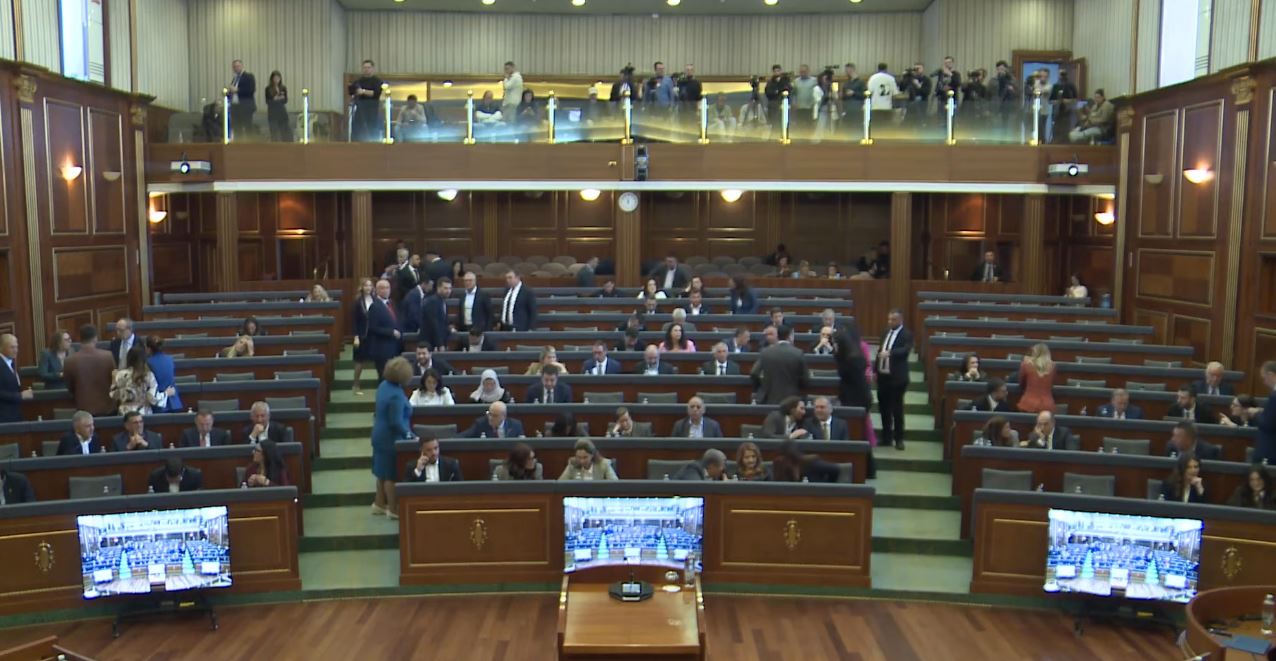 LAJMI I FUNDIT: Rezoluta e luftës e propozuar nga PDK kalon në Kuvendin e Kosovës me 90 vota