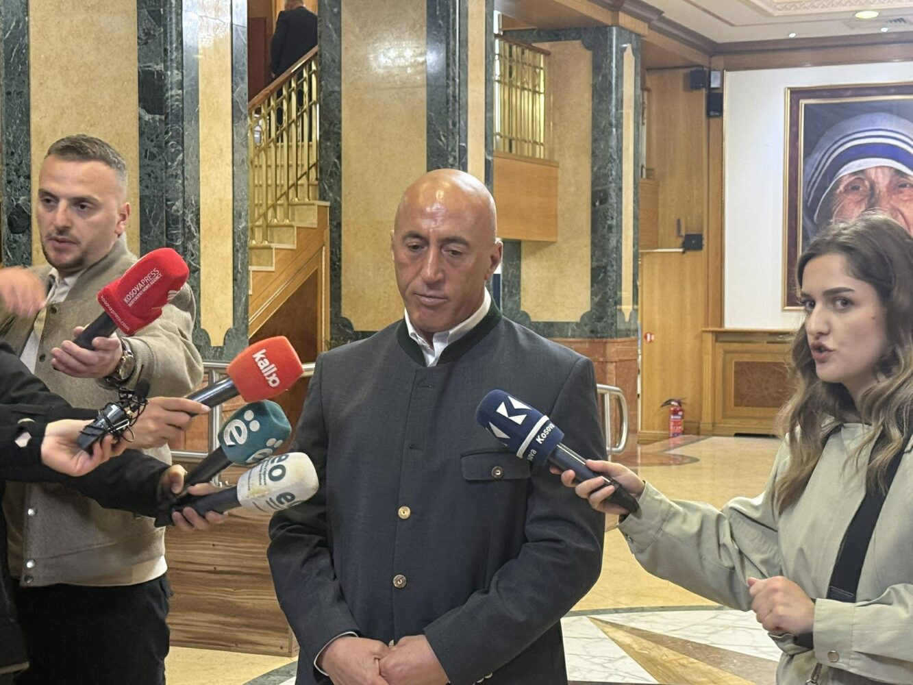 Haradinaj fajëson Kurtin për shkuarje në zgjedhje, thotë se Ardian Gjini do të jetë kandidat për kryeministër