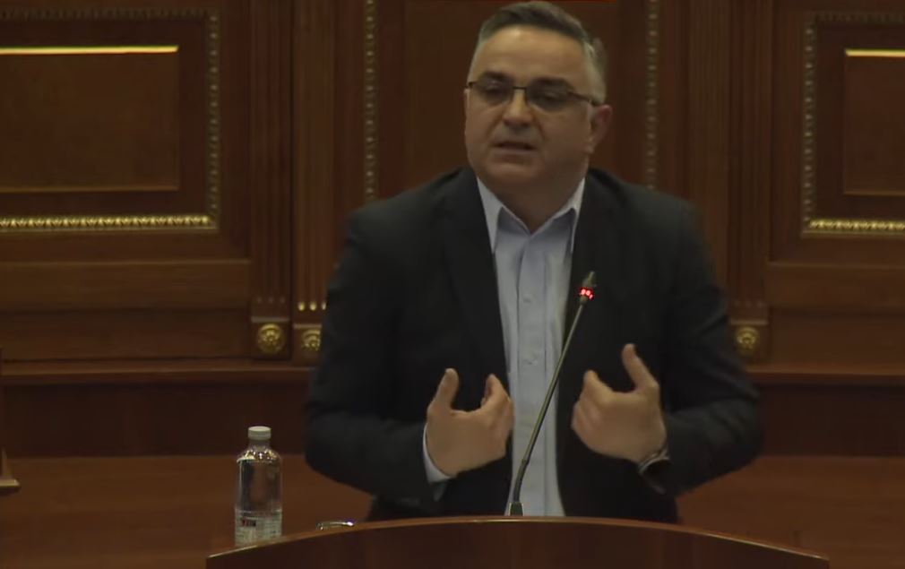 Tahiri: A jemi vendi më i pasur në Evropë që s’po marrim veprime për çmimin e naftës