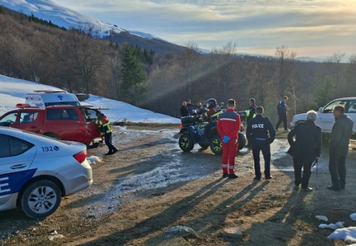 Vdiq në një vetaksident në Prevallë, nxirret trupi i pajetë i turistit amerikan