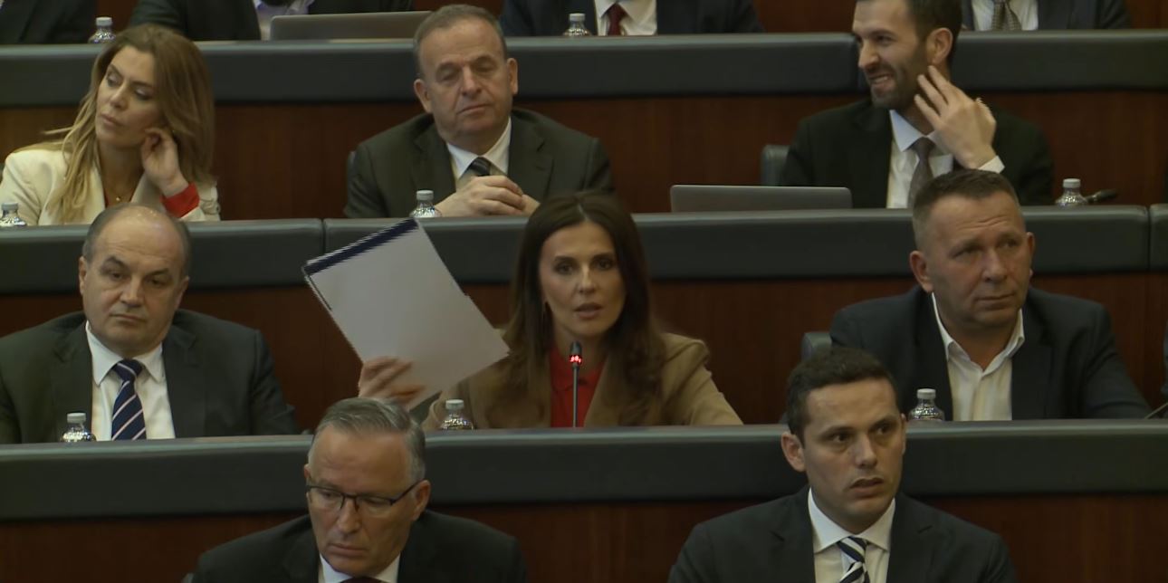 Çitaku insiston që rezoluta të jetë pika e parë, i drejtohet Haxhiut: Nuk bëjmë kompromis