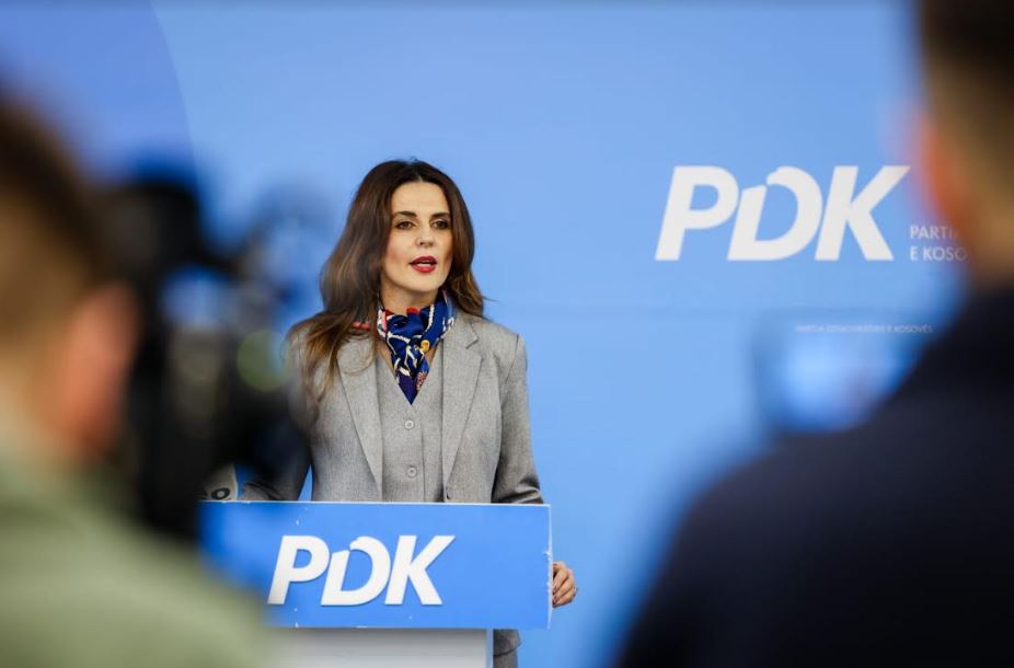 Çitaku ankohet se ftesa për seancën e dytë u shkoi vonë: Kaq serioz janë këta