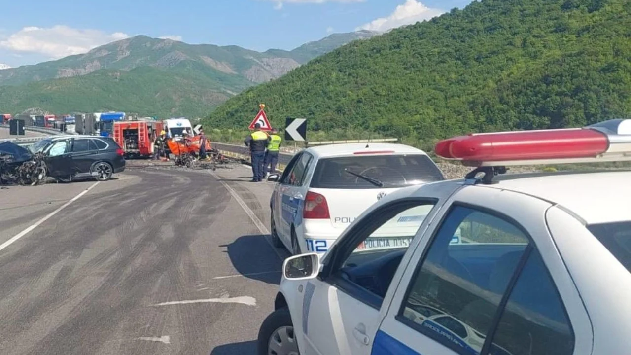 Aksident zinxhiror në Librazhd, një i vdekur dhe 6 të plagosur
