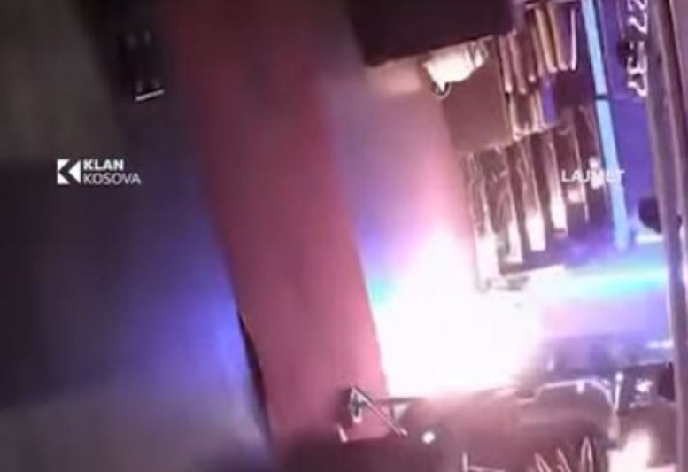 Publikohen pamjet kur i vihet flaka një fitnesi në Prishtinë (VIDEO)