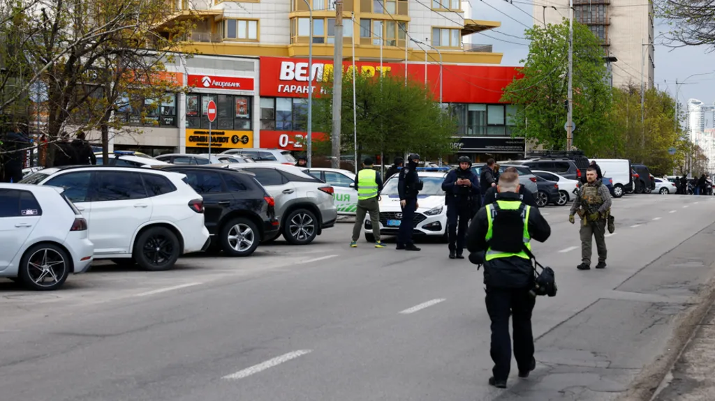 Të shtëna në Kiev: Dy të vrarë e disa të plagosur