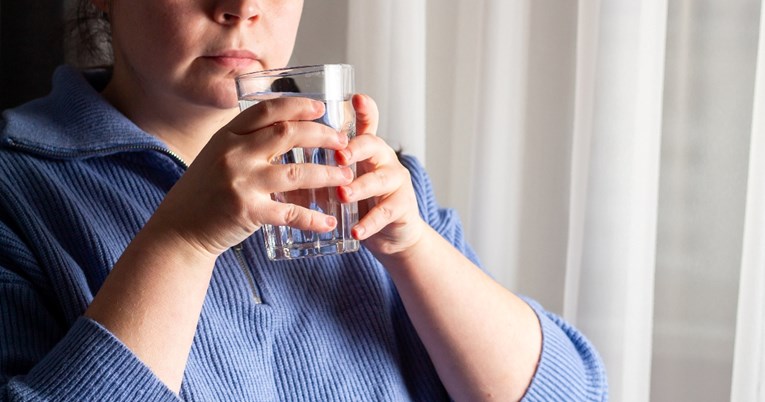 Detoksifikimi i trupit dhe trurit pas 16 orësh agjërimi: Shëndetësor apo rrezik?
