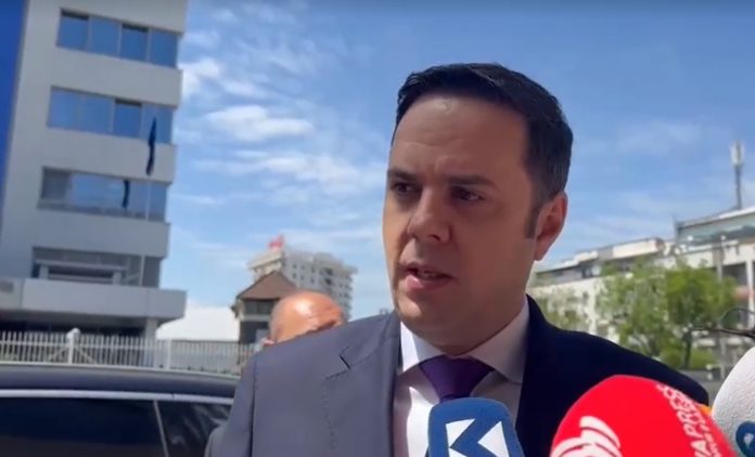 E FUNDIT: “Show propagandues”, Abdixhiku i prerë: S’marrim pjesë në seancën për president