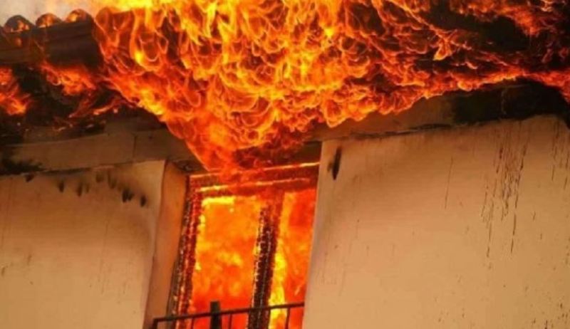 Digjet një shtëpi në Miradi të Epërme, i dyshuari përfundon në mbajtje